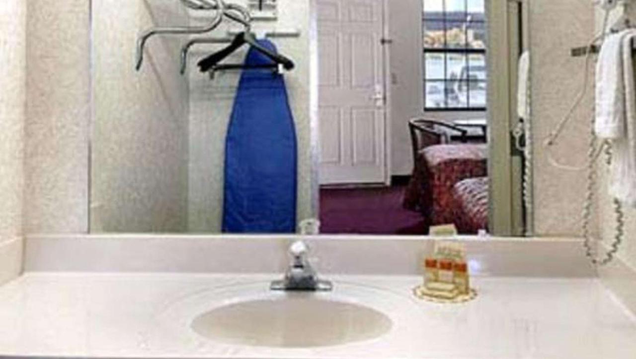 Gray Inn & Suites Εξωτερικό φωτογραφία