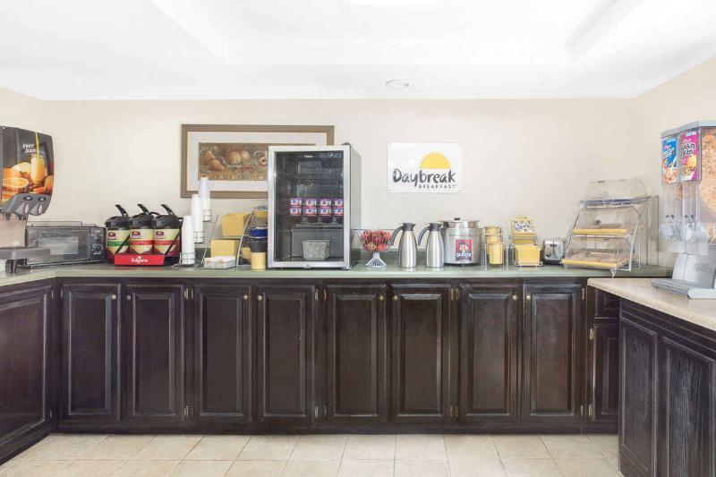 Gray Inn & Suites Εξωτερικό φωτογραφία